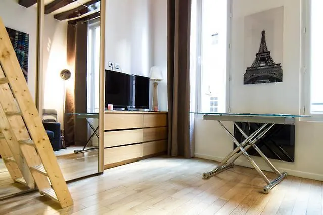 Lovely Studio Center Of Apartment